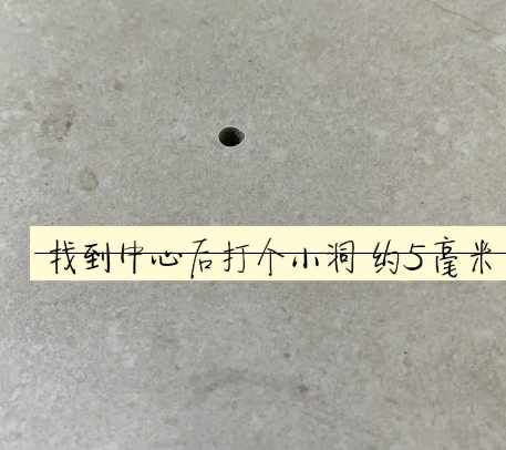 波密瓷砖空鼓维修公司专业解答在瓷砖铺贴过程中，如果砂料搅拌不均匀，将会带来以下问题